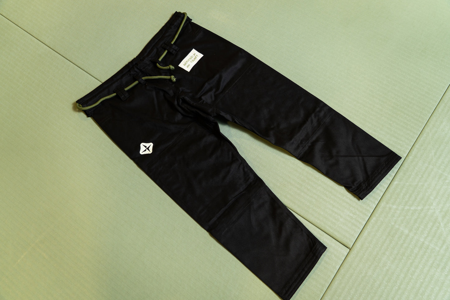 Heritage "Rooted" Kimono Black